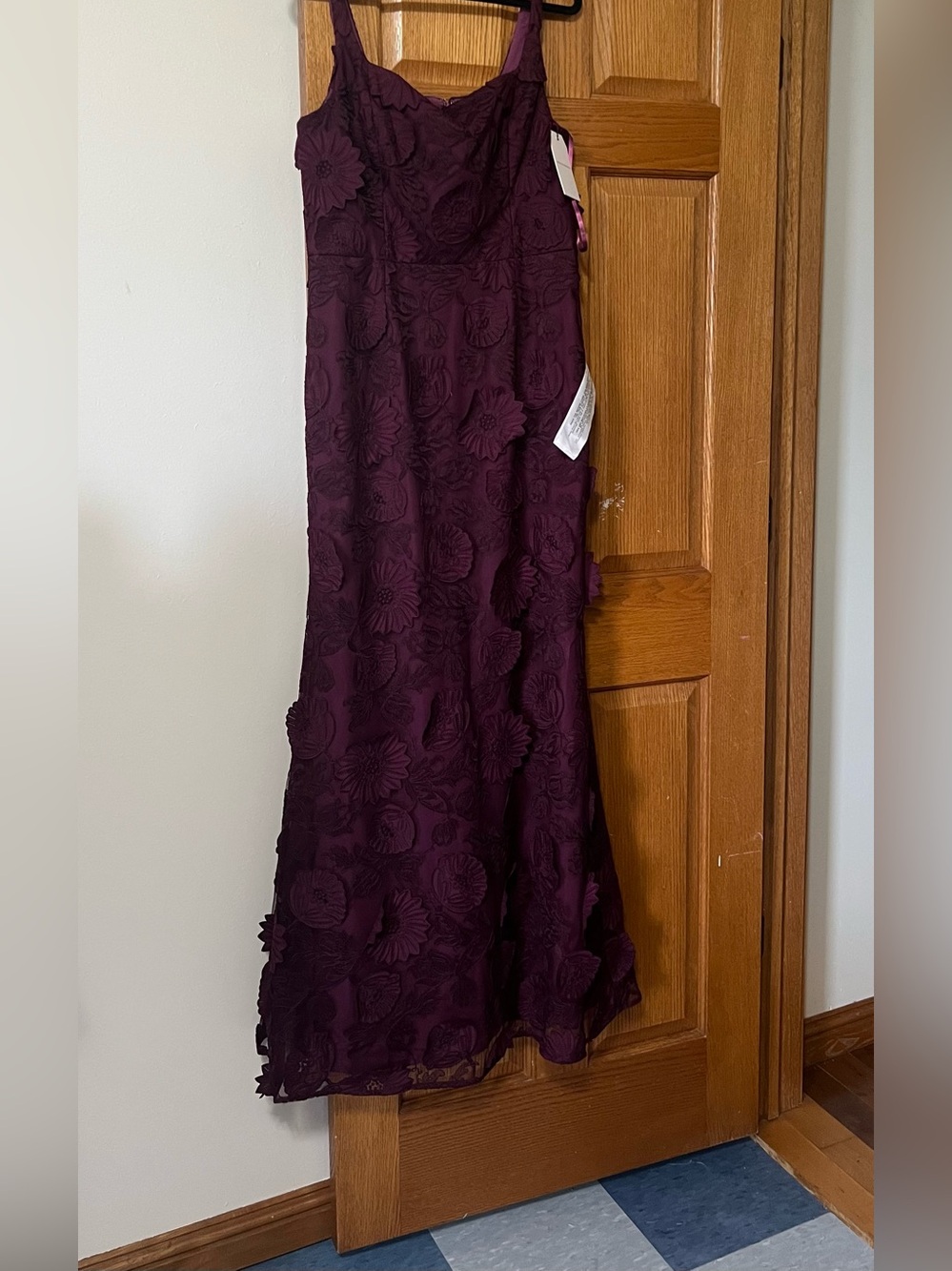 Dress the Population Burgundy Floral Lace Maxi Dress - Picture 4 of 12